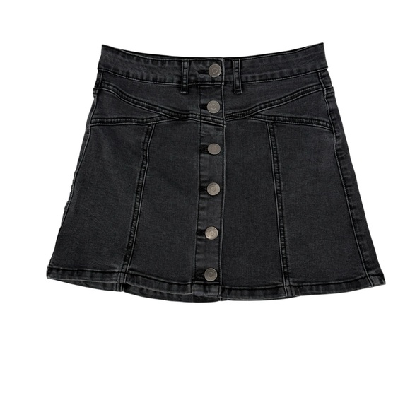 Forever 21 Black Front Button Up Denim Mini Jean Skirt Size 24 Women’s - Picture 1 of 4